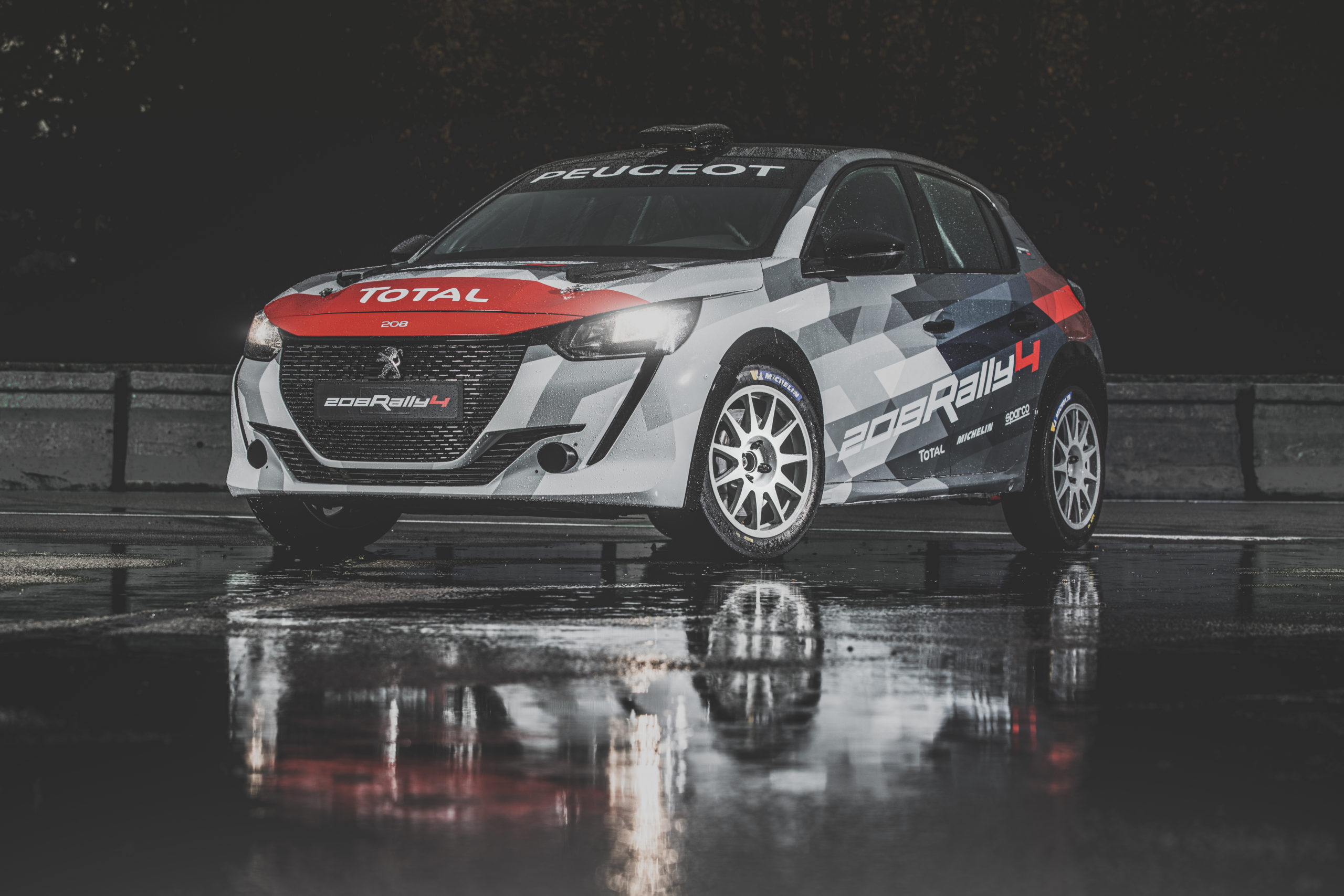 Você está visualizando atualmente Peugeot Sport Revela o novo 208 Rally 4