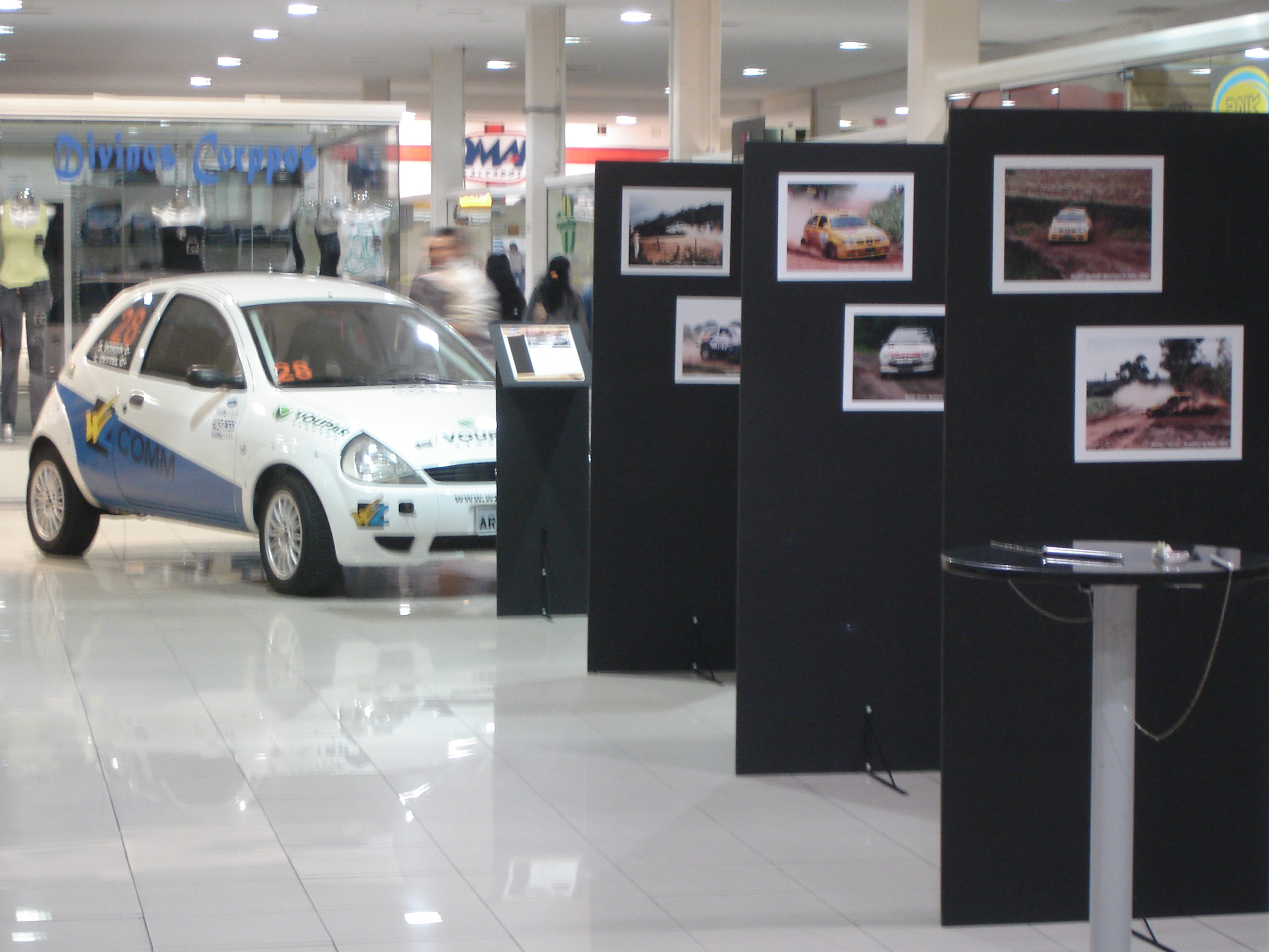 You are currently viewing Ford Ká em exposição no Shopping Cidade