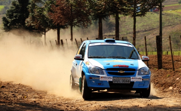 You are currently viewing Celta Rally 1.4 faz dobradinha na ponta para vencer em Sete Lagoas, MG
