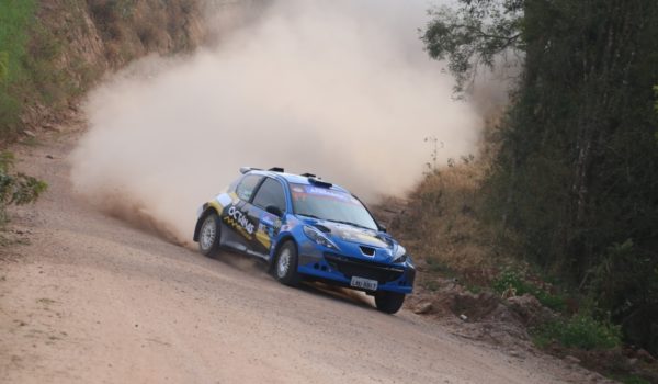 Ausente da 2ª etapa, Zettel perde posição no Brasileiro de Rally